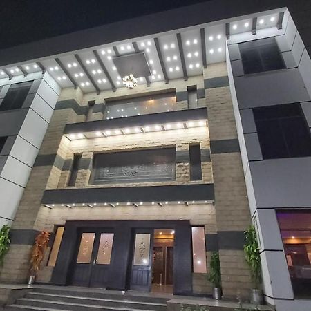 Royaute Luxury Hotel Sialkot Eksteriør billede