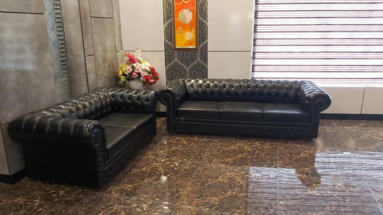 Royaute Luxury Hotel Sialkot Eksteriør billede
