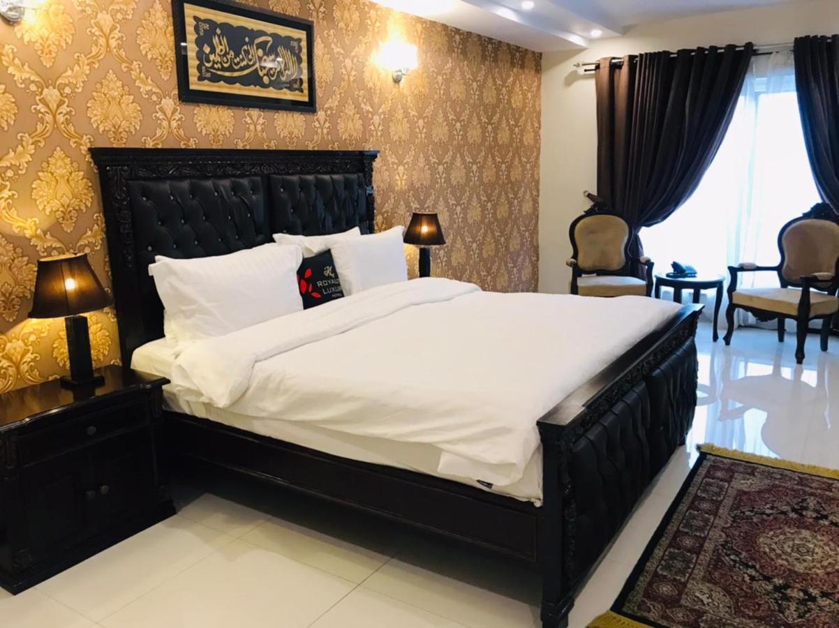 Royaute Luxury Hotel Sialkot Eksteriør billede